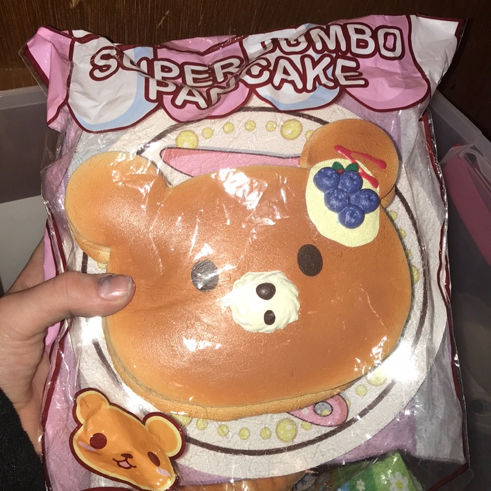 SQUISHIES BUNDLE SAVE MORE - Picture 2 of 6